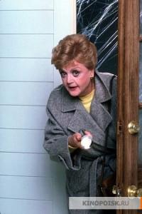 kinopoisk.ru_Angela_Lansbury_444922.jpg
