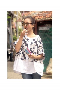 batik_amarillis_s_breezy_blouse_2.jpg