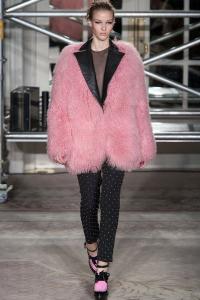 Moschino_Cheap___Chic_3.jpg