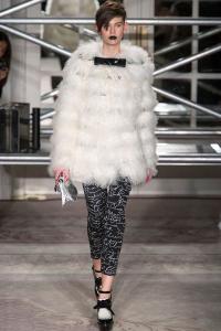 Moschino_Cheap___Chic_2.jpg