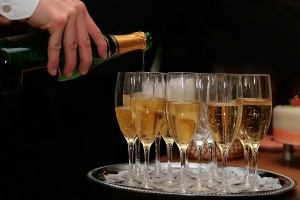 bigstock_Champagne_5267117.jpg