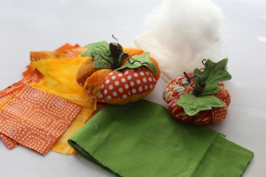 PumpkinPinCushion.LKennedy.TheInboxJaunt004.jpg