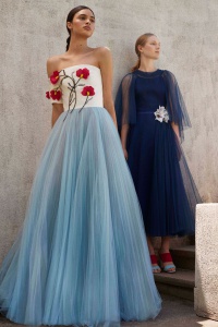 Carolina_Herrera__Resort_2018.jpg