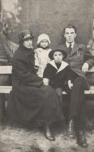1924f.jpg
