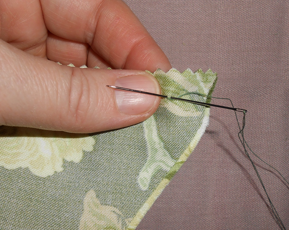 место сшивания двух. потайной шов козлик. французская закрепка шов. шитье потайные стежки. потайной соединительный шов вручную.