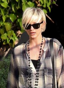Charming_and_Lovely_Bob_Cut_with_Long_Bangs.jpg