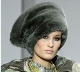 С чем носить шапку-боярку: стильные образы