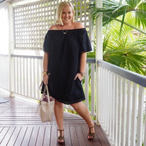 Hunt_Kelly_Label_dress_Uberkate_necklace_Secrets_Shhh_bangle_Franki_and_Maggs_bag_Misano_heels.jpg
