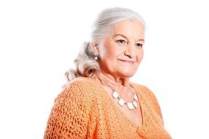 153922_800x533_senior_lady_with_curly_ponytail.jpg