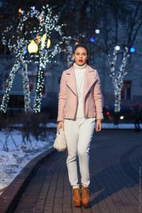 ootd_white_pants_turtleneck_sweater_pink_wool_coat_litas.jpg