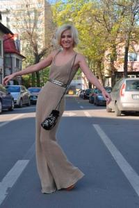 dana_rogoz_and_zara_long_knit_dress_gallery.jpg