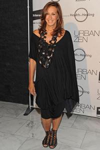 20100520_donnakaran_250x375.jpg