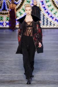 Kenzo_FALL_2011_RTW_PODIUM_036_runway.jpg
