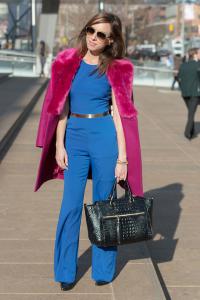 Sydne_Style_New_York_fashion_week_street_style_lincoln_center_blue_jumpsuit_bebe_american_hustle_70s_inspired_fashion_faux_fur_hot_pink_trend.jpg