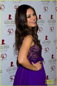 mila_kunis_st_judes_04.jpg