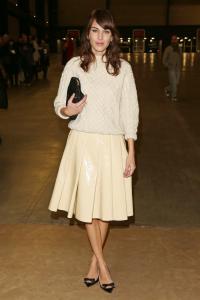 alexa_chung_jw_anderson_topshop_patent_cream_skirt_aran_sweater_lfw_fall_935481460.jpg