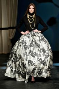 pouffy_skirt_pearls_black_turtleneck_Malene_Birger2013_runway_fall_trends_haute_muslimah.jpg