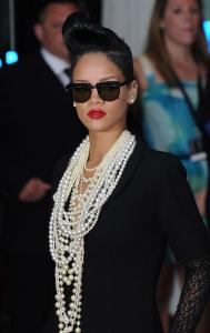 rihanna_pearls.jpg