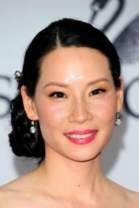 Lucy_Liu_Makeup_Pink_Lipstick_Q01votde9Yhl.jpg