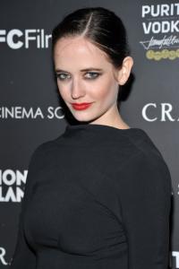Eva_Green_Makeup_Red_Lipstick_GEGnJ_JEMtnl.jpg
