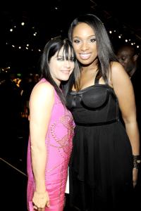 Jennifer_Hudson_Versace_H_Fashion_Event_Inside_R_qwFDaoARvx.jpg