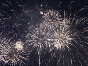 fireworks_572454_960_720.jpg